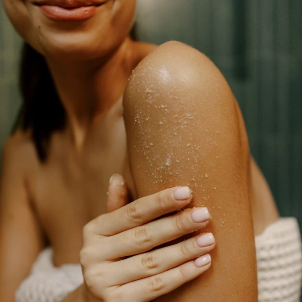 Full Body Polishing 4 Full Body Polishing – Get Soft & Glowing Skin