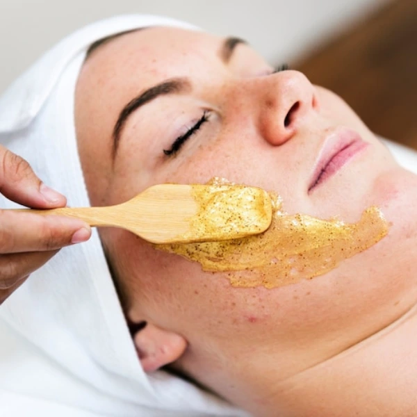 Advanced Yellow Peel Treatment 1 Advance Yellow Peel Treatment in Delhi – Dua Beauty