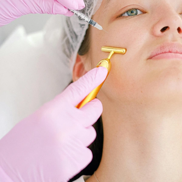 Face PRP 1 Revitalize your skin with Face PRP at Dua Beauty Cosmetics. Safe, natural treatment for fine lines, acne scars & dullness. Book your consultation today.