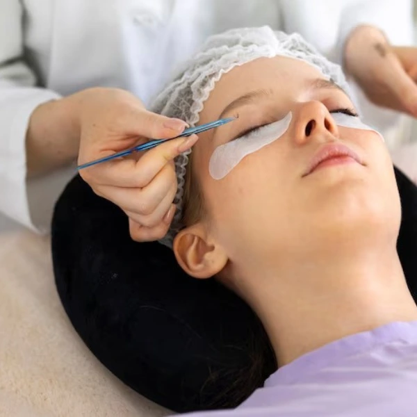 Permanent Eyelashes 2 Get long-lasting, natural-looking permanent eyelashes in Delhi at Dua Beauty Cosmetics. Book your appointment today for stunning, effortless eyes.