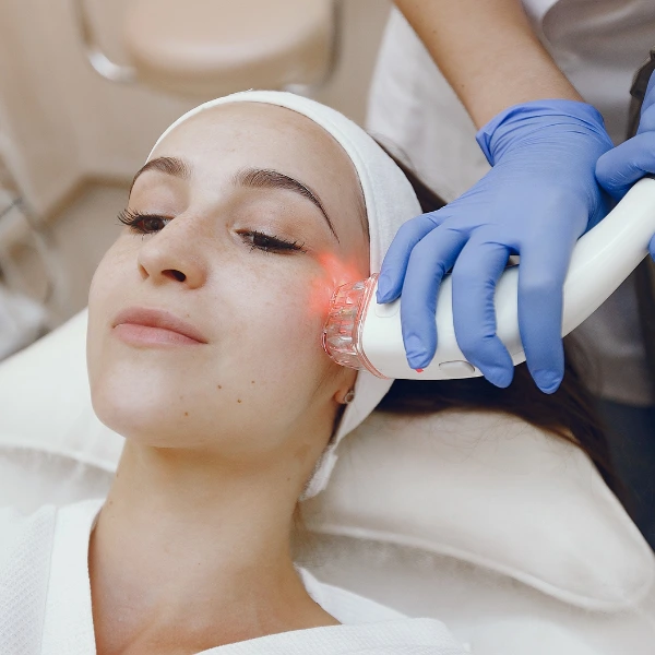 Skin Whitening Laser Treatment – Benefits, Procedure & Cost in India (2025)
