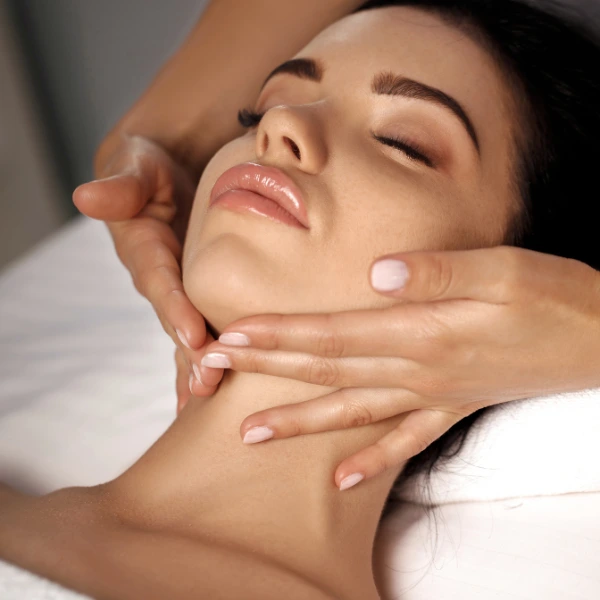 Anti-Aging Facial 2 Explore the benefits, procedure, and cost of anti aging facials in India. Restore youthful glow with expert care at Dua Beauty Cosmetics.